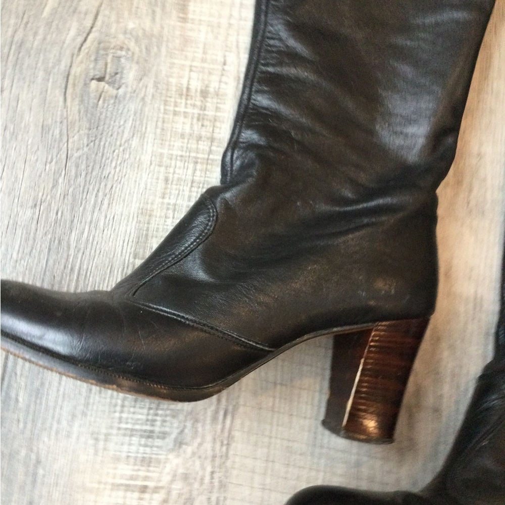Vintage black leather tall boots - Picture 4 of 16